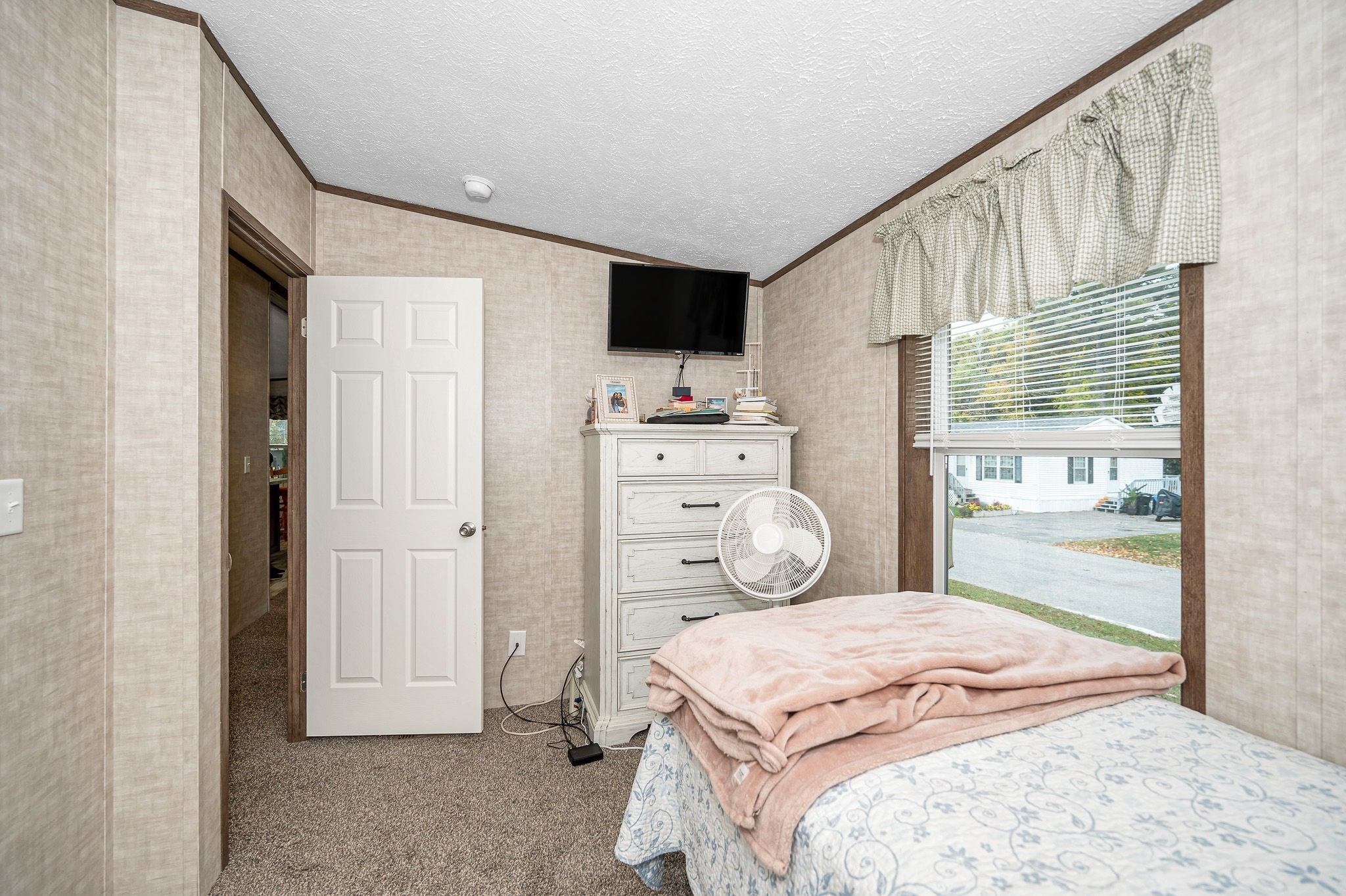 41 B St Property Photo 21