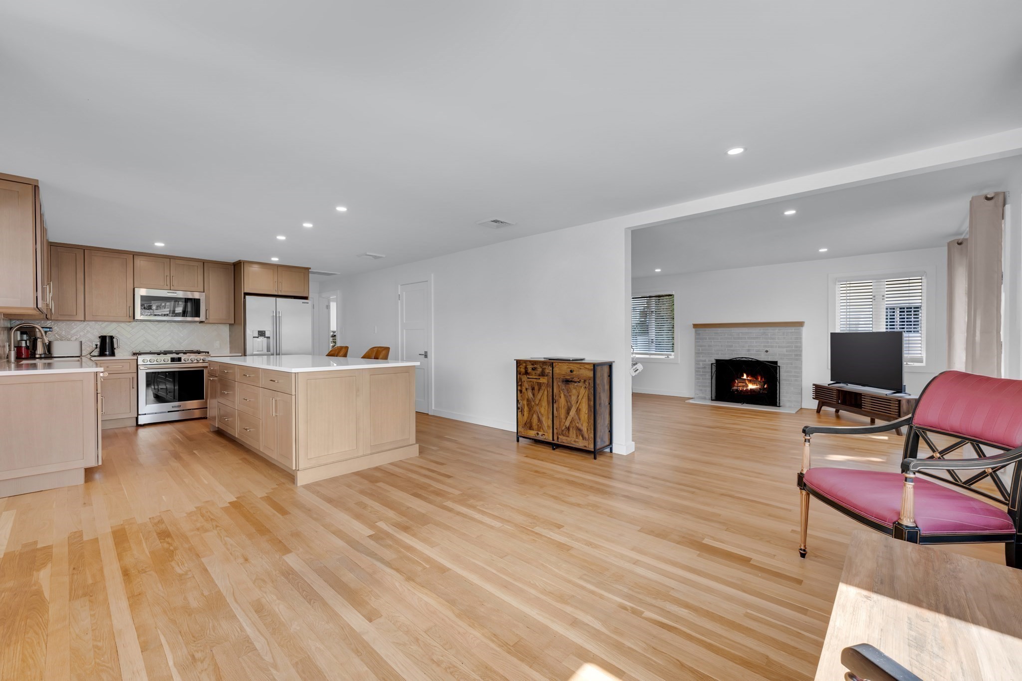 79 Chilmark St Property Photo 6