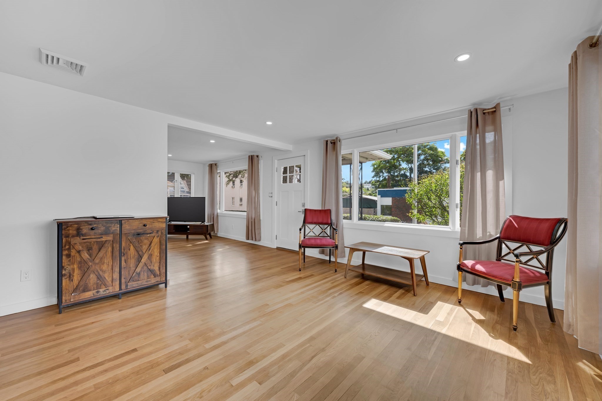 79 Chilmark St Property Photo 12