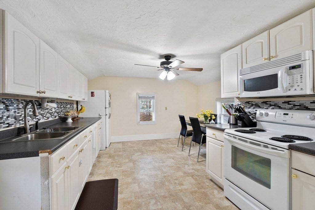 18 Cambridge Street # B Property Photo 9