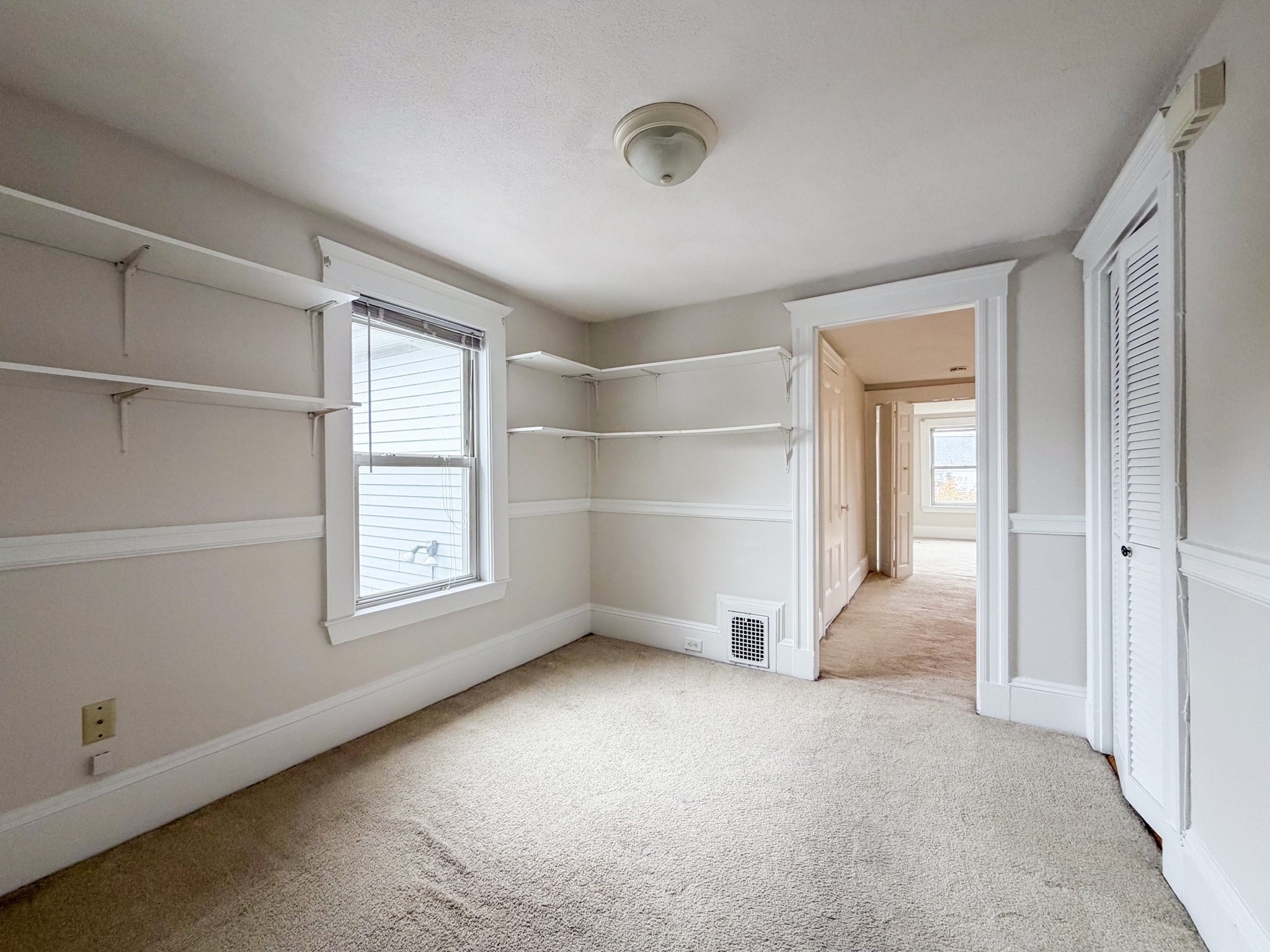 233 Forest St # 233 Property Photo 10