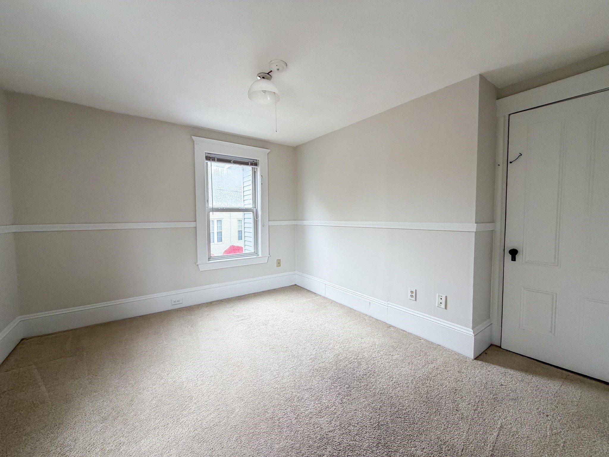 233 Forest St # 233 Property Photo 12