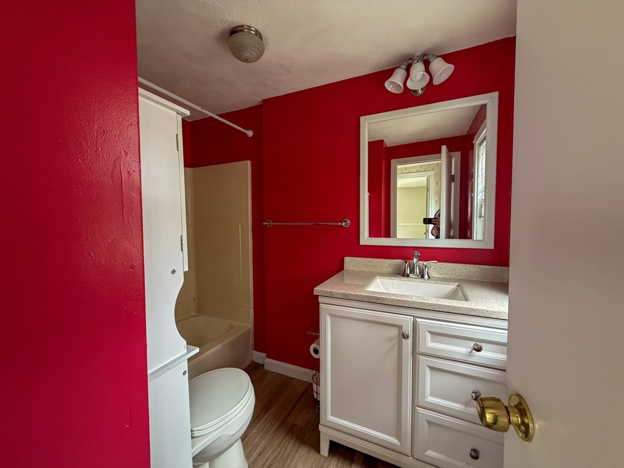 233 Forest St # 233 Property Photo 14
