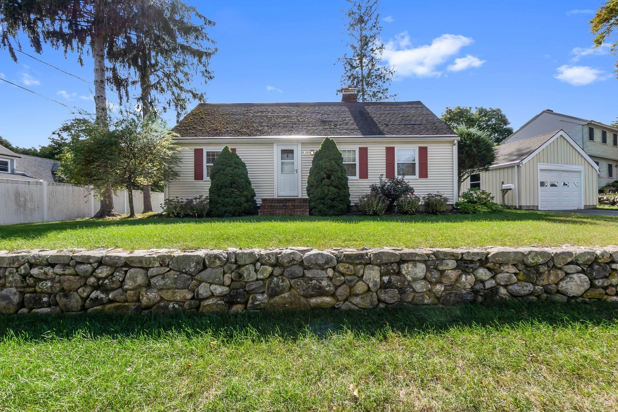 8 Savoy Rd. Property Photo 1