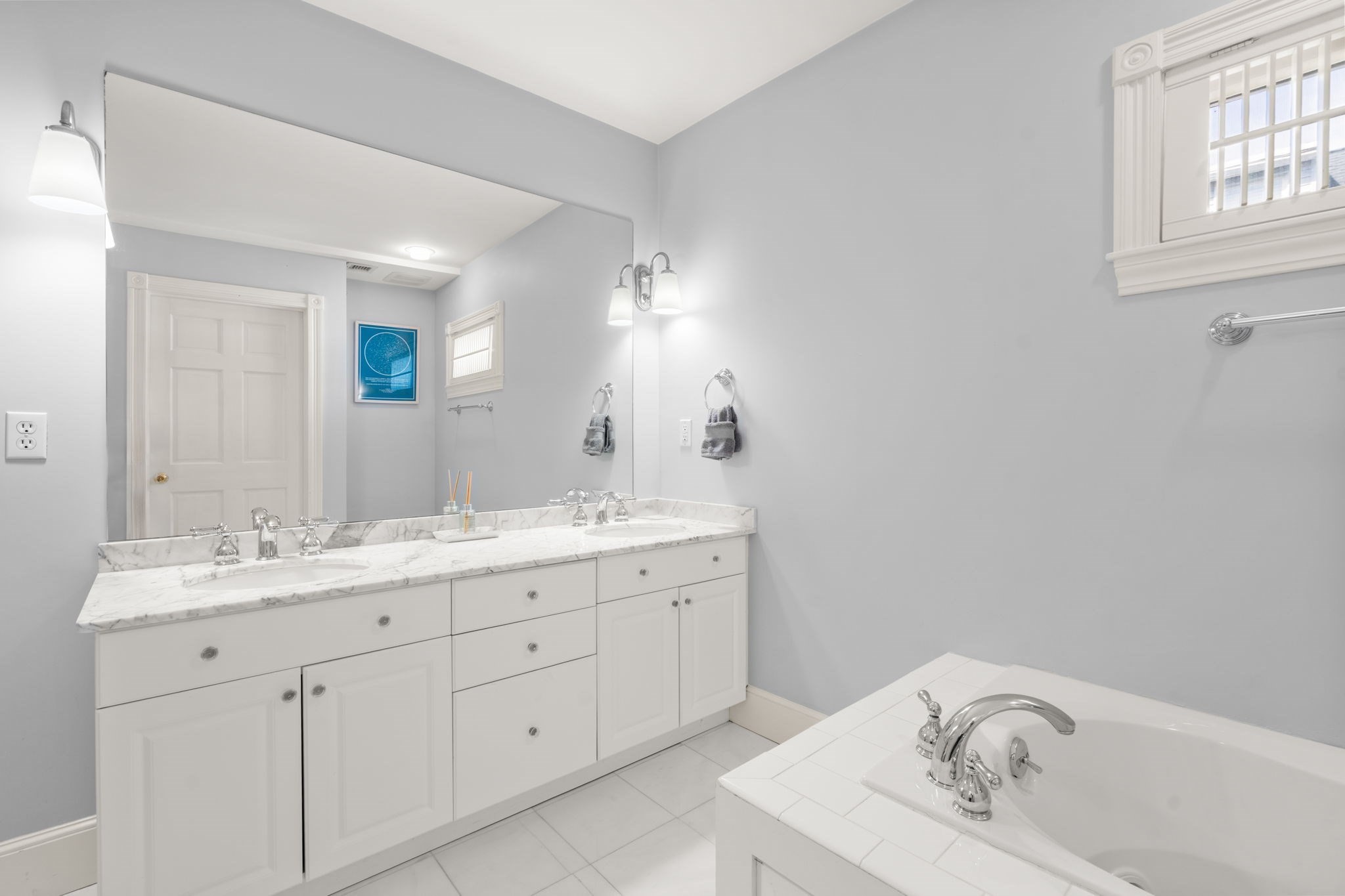 6 Franklin St # 2 Property Photo 13