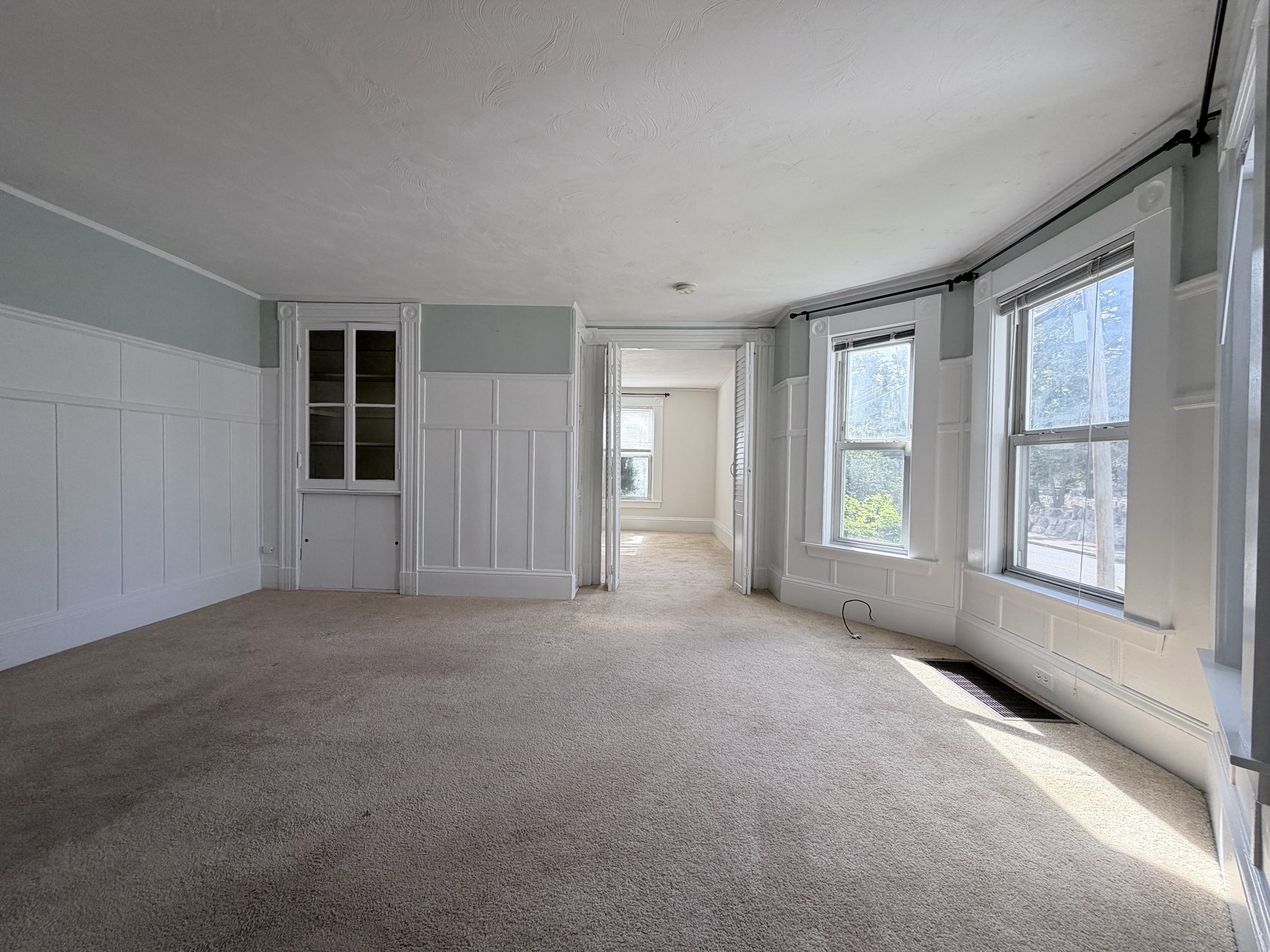 231 Forest St # 231 Property Photo 2