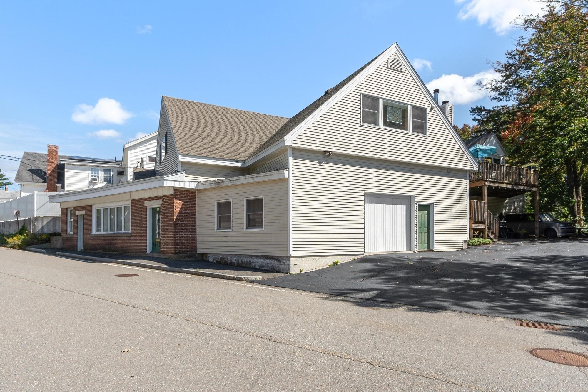 14 Travers St Property Photo 2