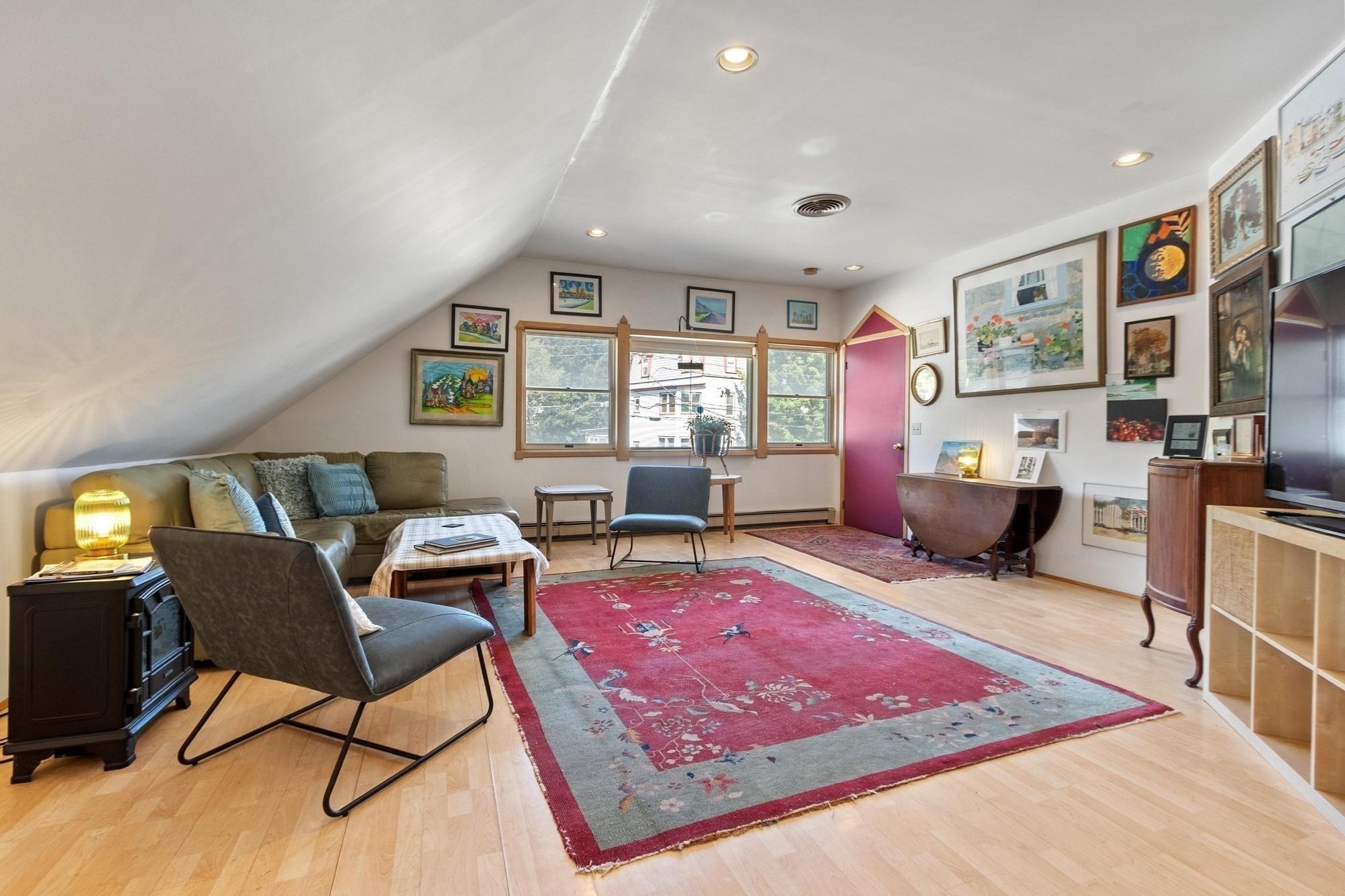14 Travers St Property Photo 7