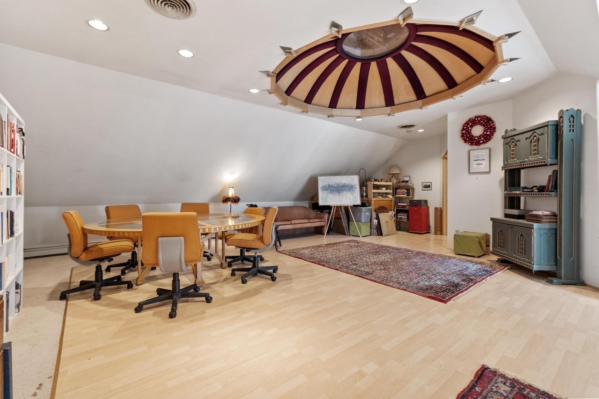 14 Travers St Property Photo 16