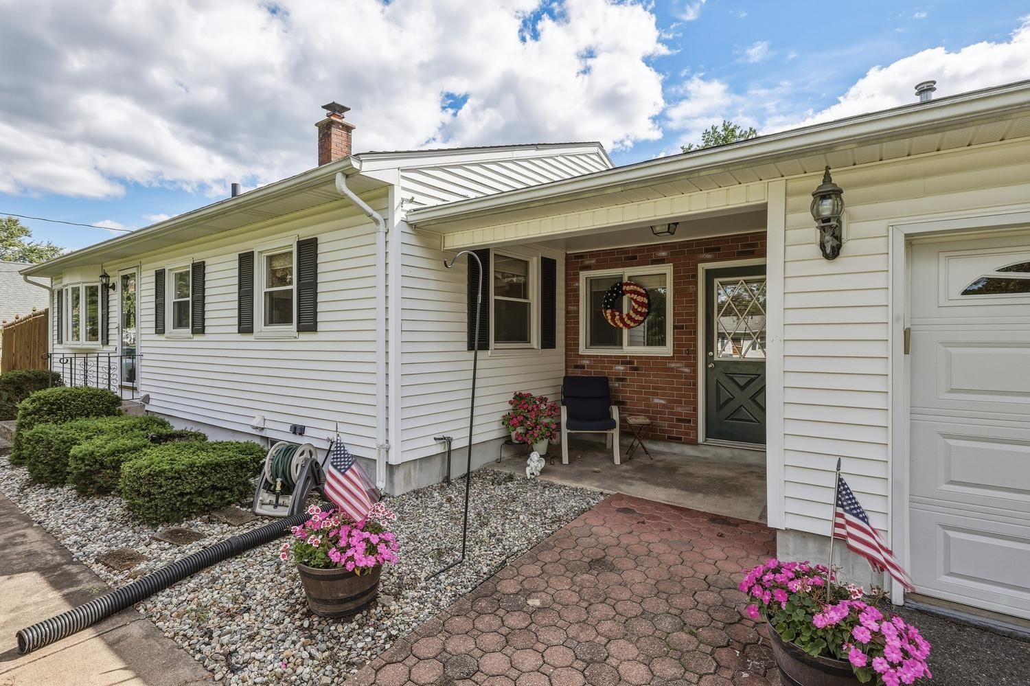 15 Somerset St Property Photo 11