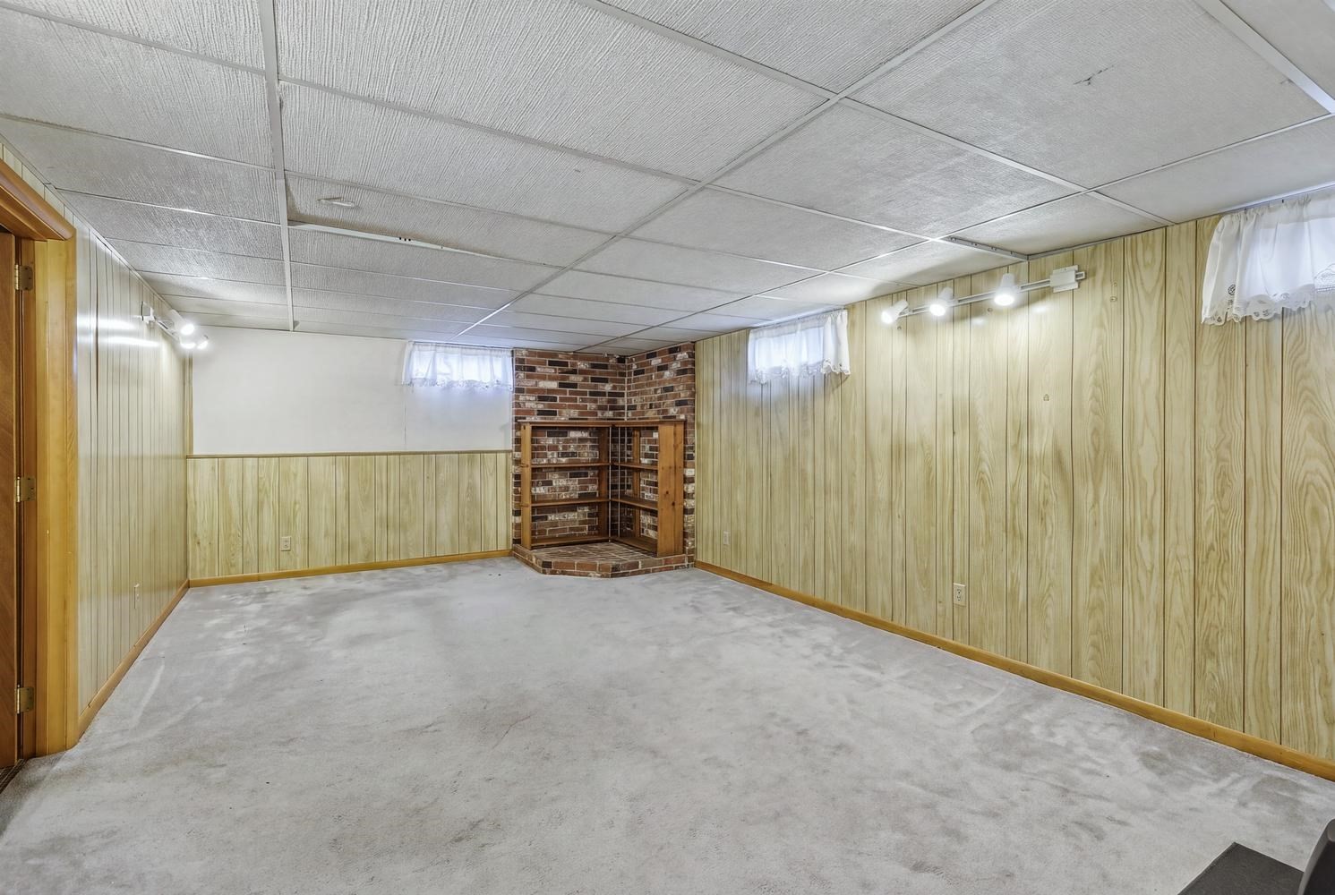 15 Somerset St Property Photo 32
