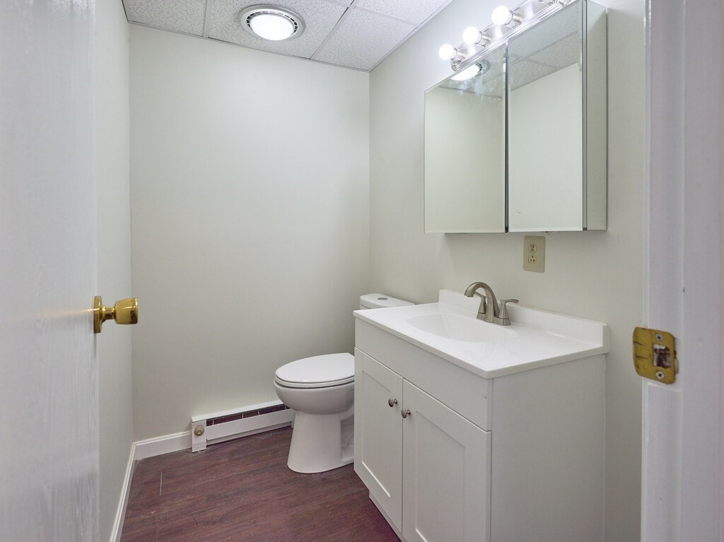 270 Sunderland Rd # 40 Property Photo 13