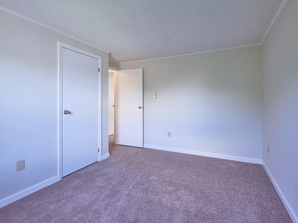 270 Sunderland Rd # 40 Property Photo 15