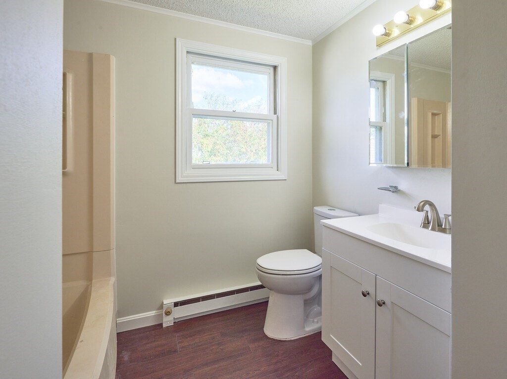 270 Sunderland Rd # 40 Property Photo 19