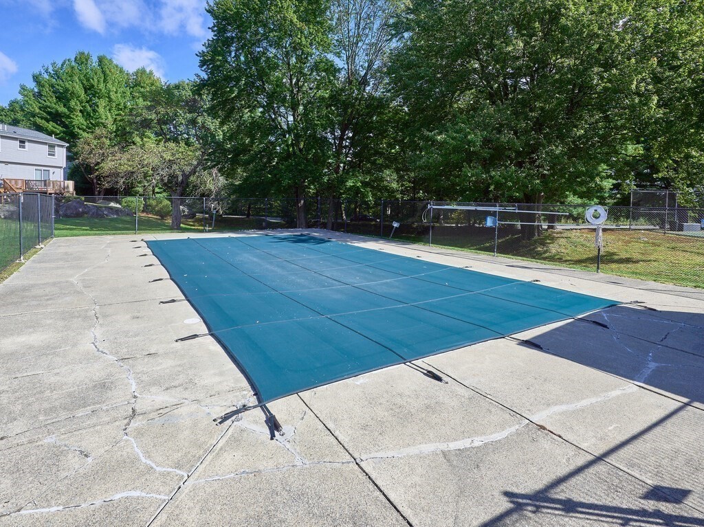 270 Sunderland Rd # 40 Property Photo 26