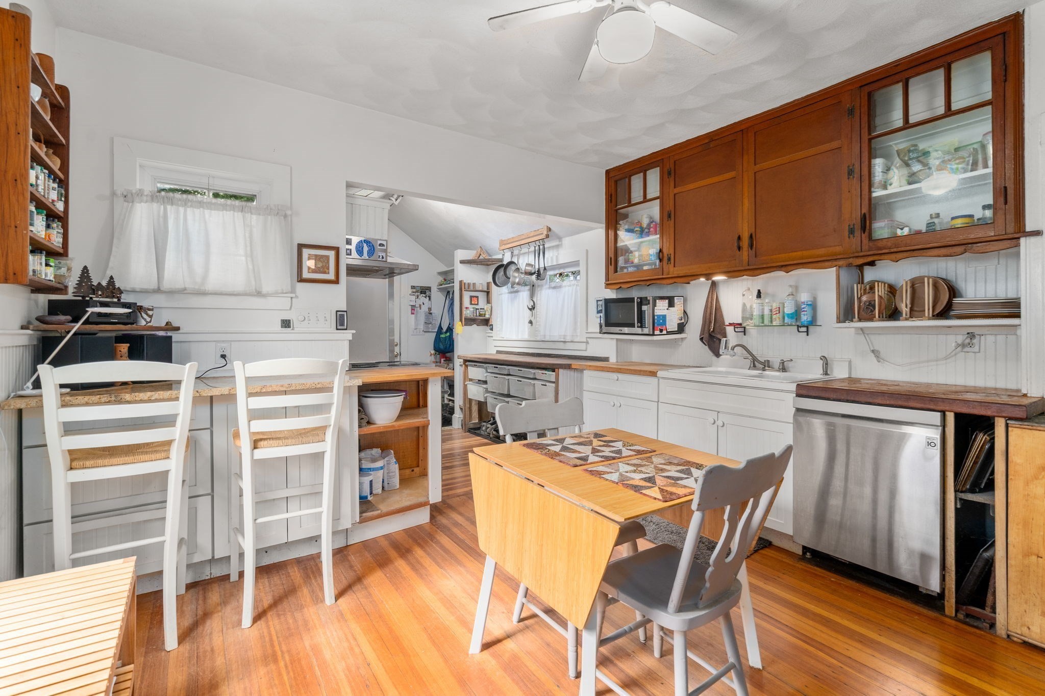 109 Orange Property Photo 6