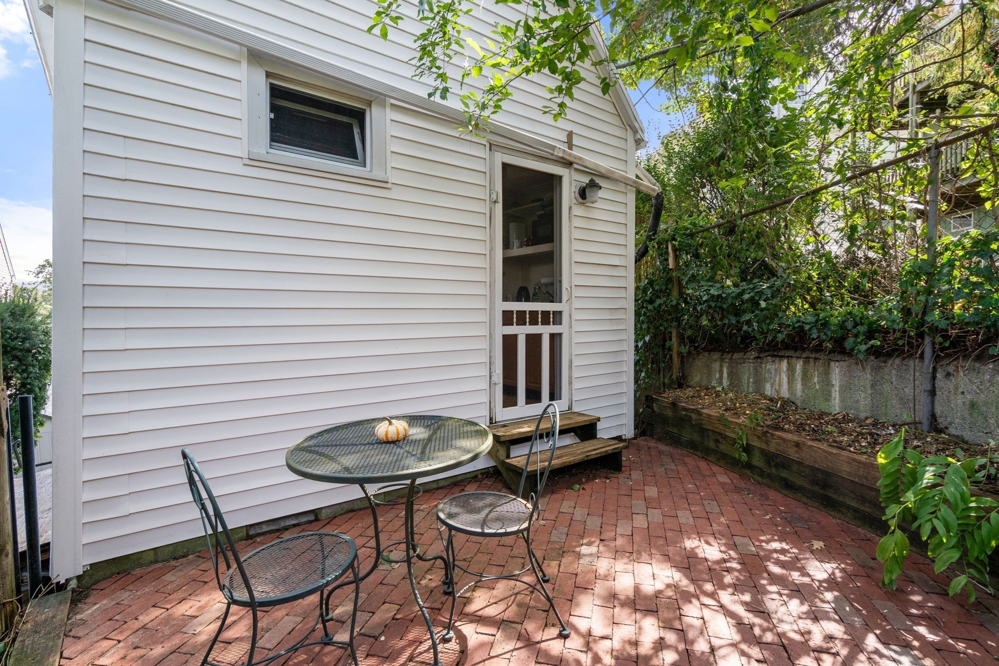 109 Orange Property Photo 18