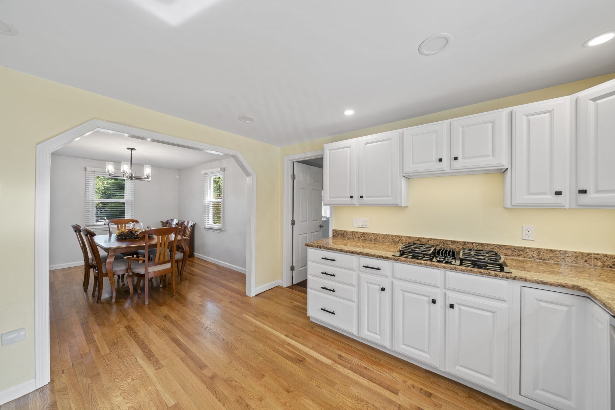 10 Cottonwood Court Property Photo 7