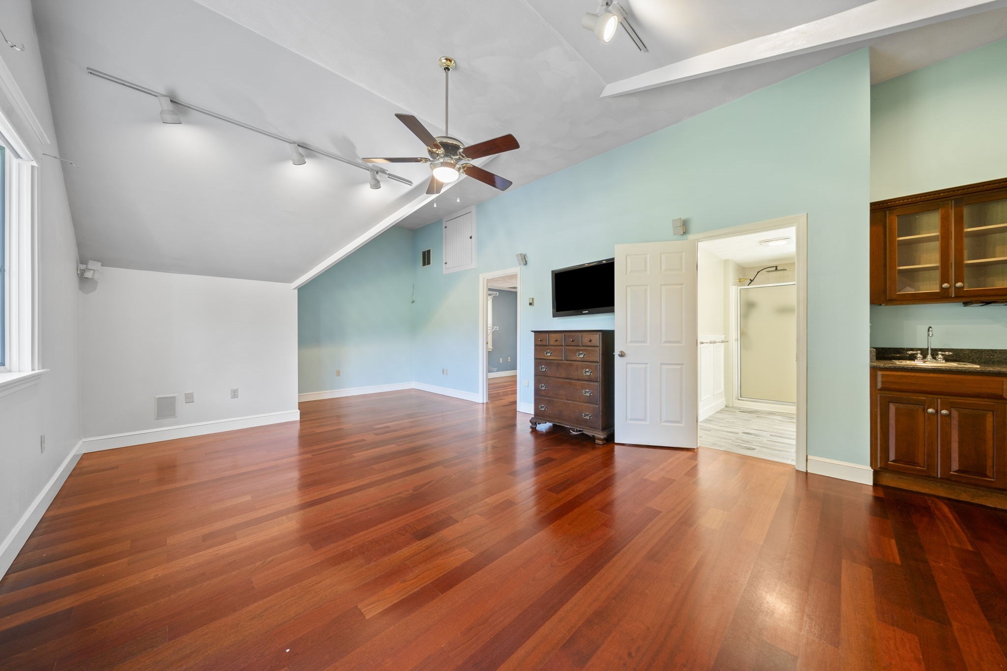 10 Cottonwood Court Property Photo 12
