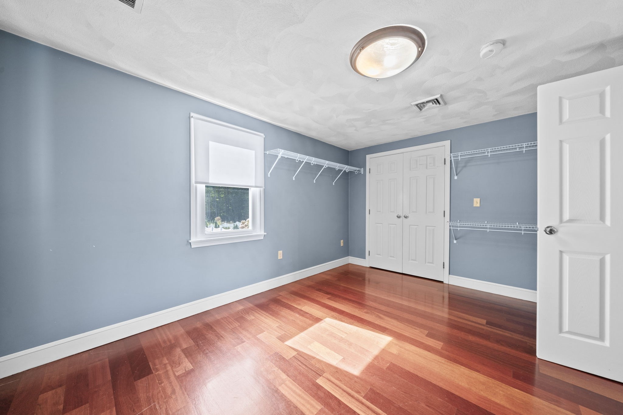 10 Cottonwood Court Property Photo 16