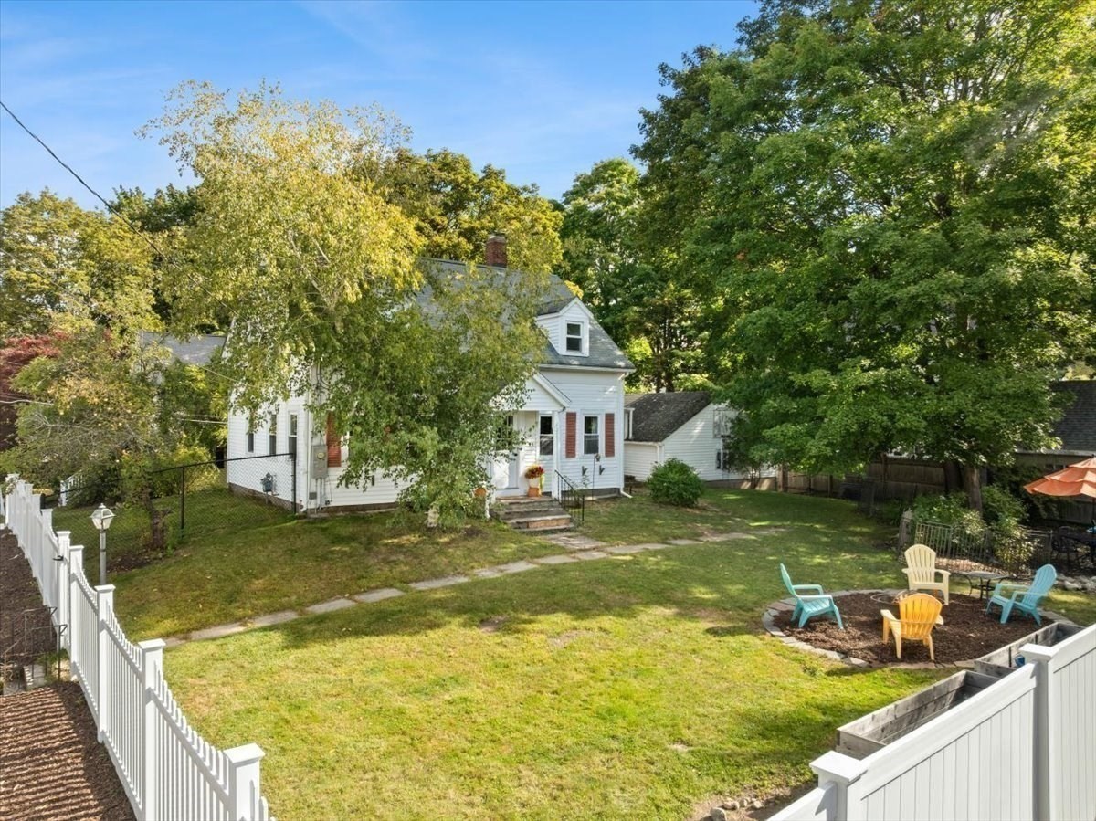 24 School Street Property Photo 4