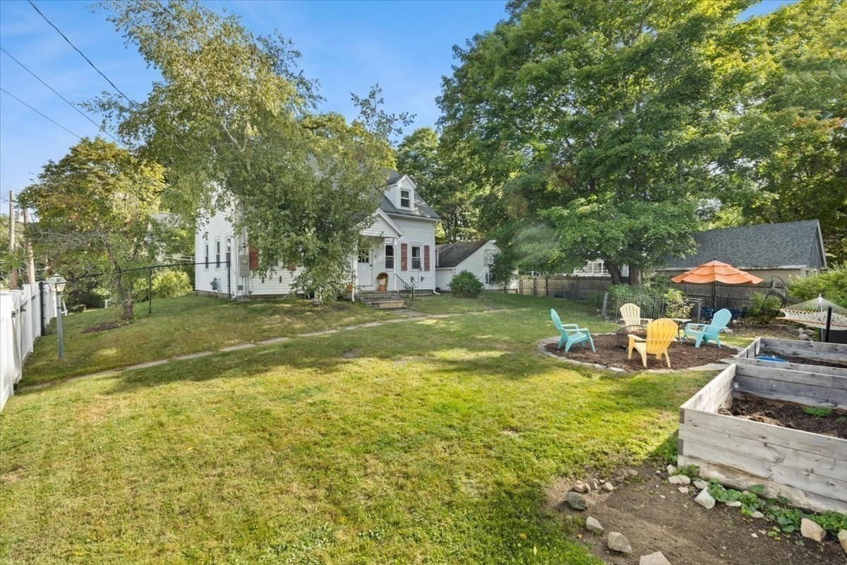 24 School Street Property Photo 5