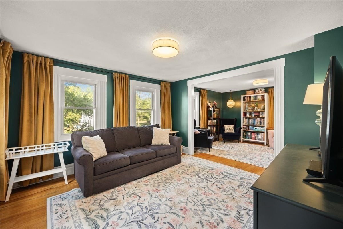 24 School Street Property Photo 8