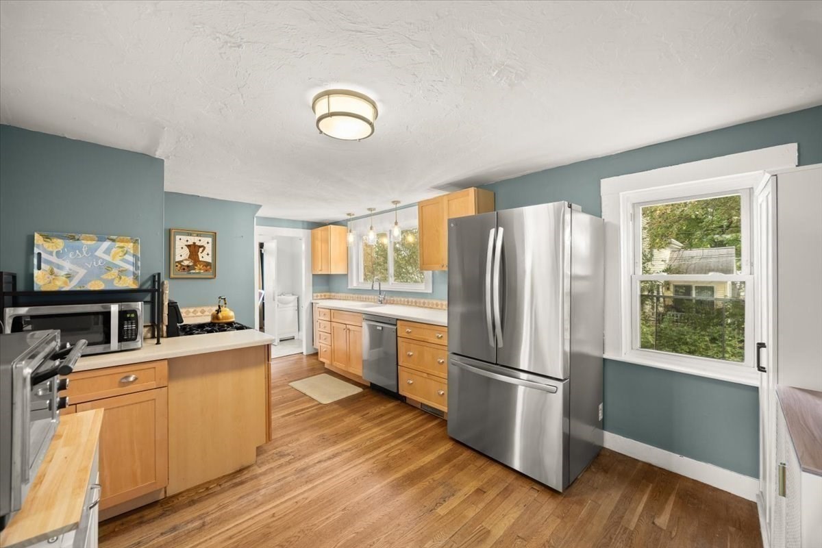 24 School Street Property Photo 15