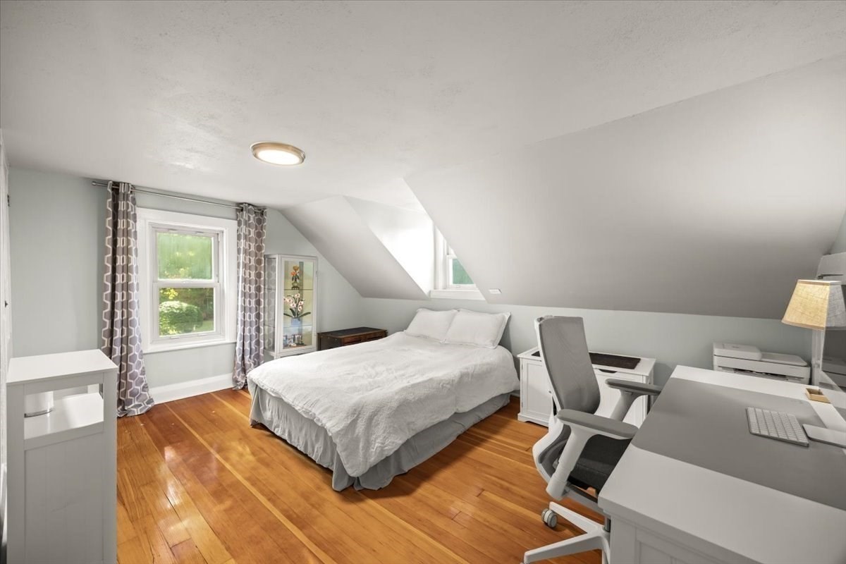 24 School Street Property Photo 22