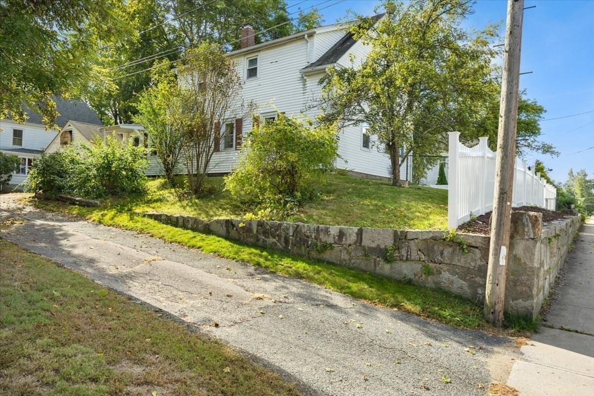 24 School Street Property Photo 32