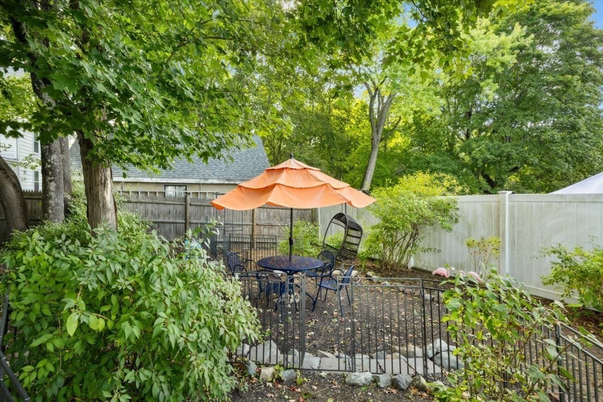 24 School Street Property Photo 37