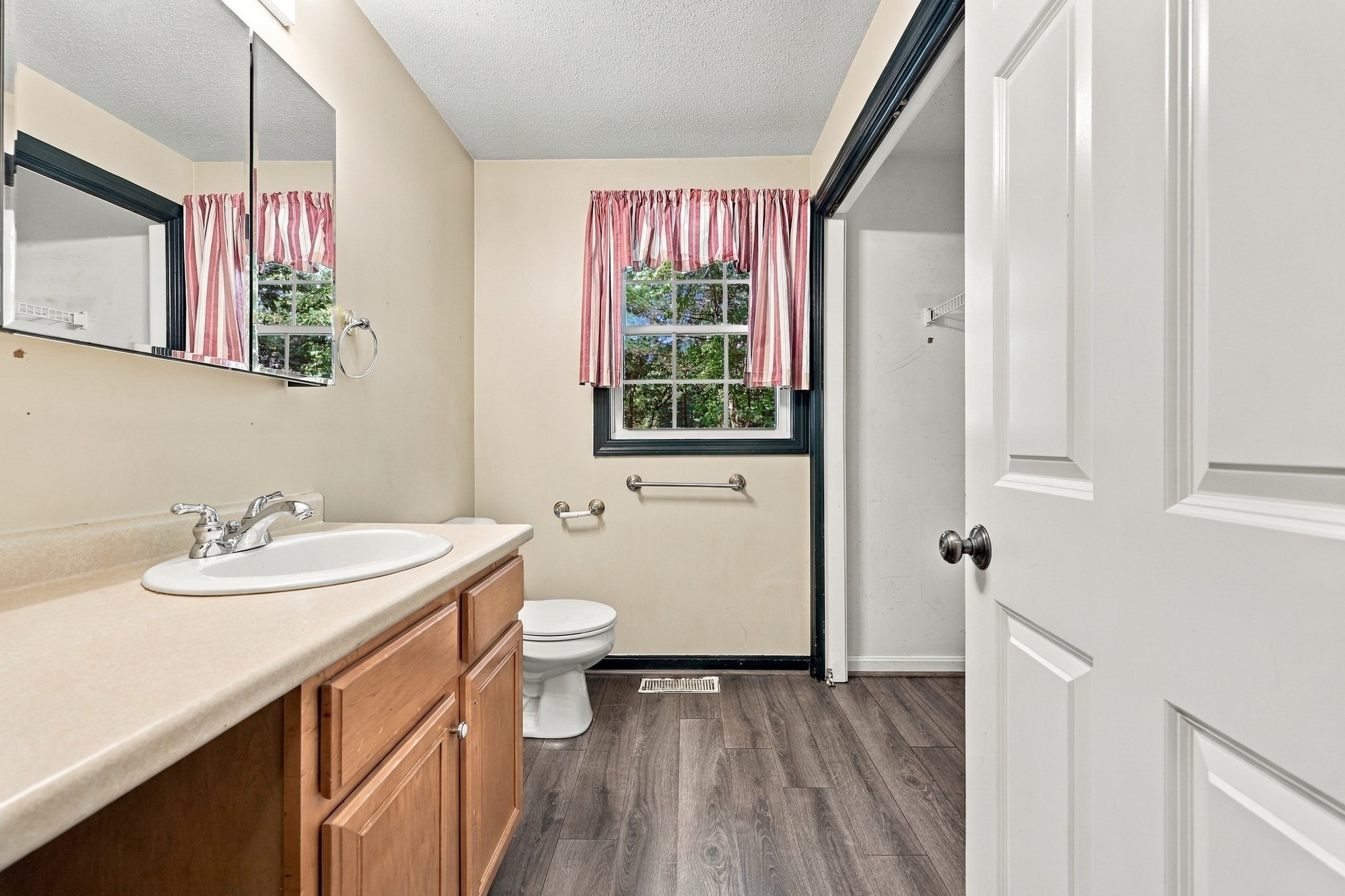 16 Lancaster Road Property Photo 18