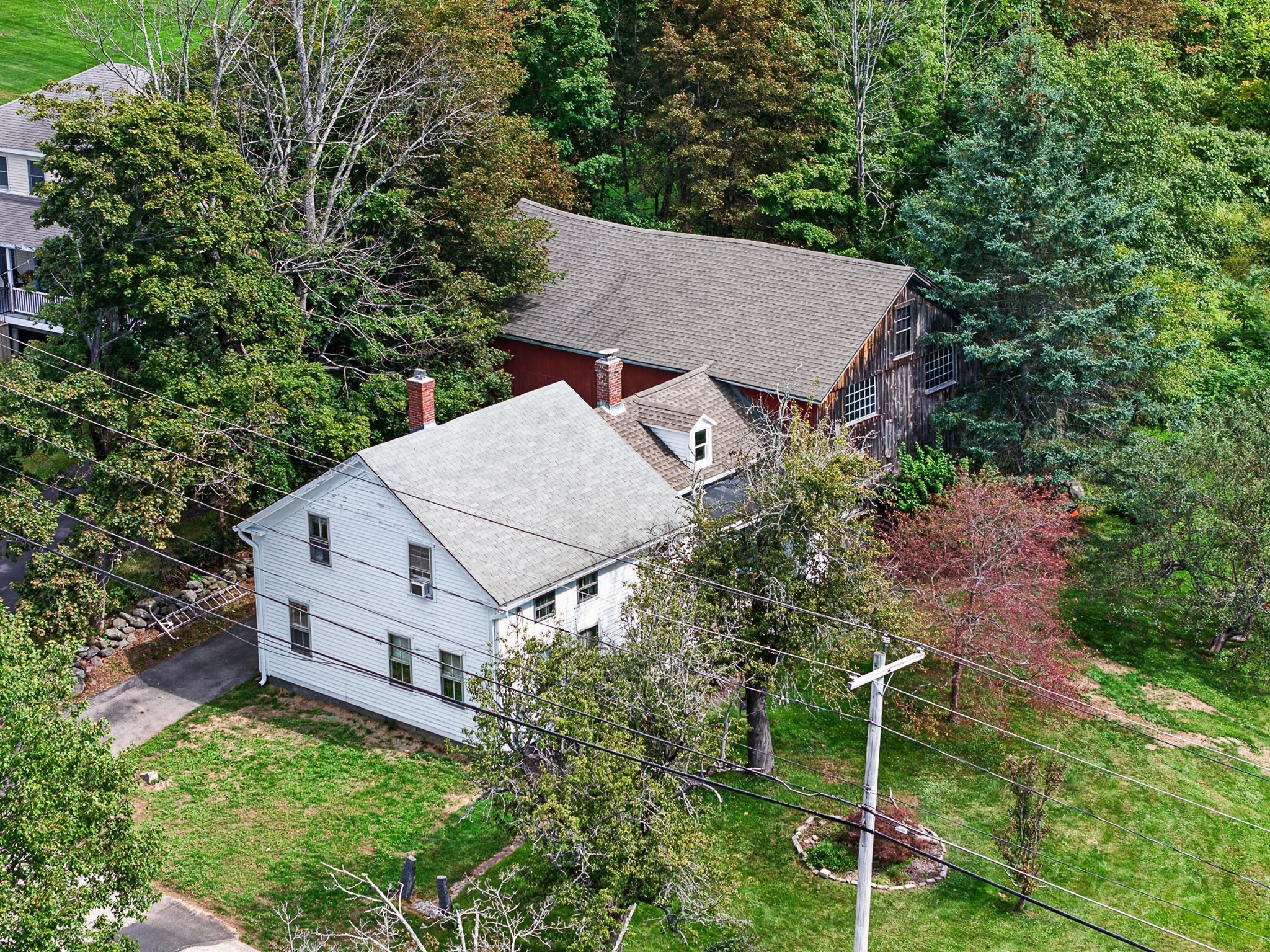 260 Pleasant St Property Photo 1