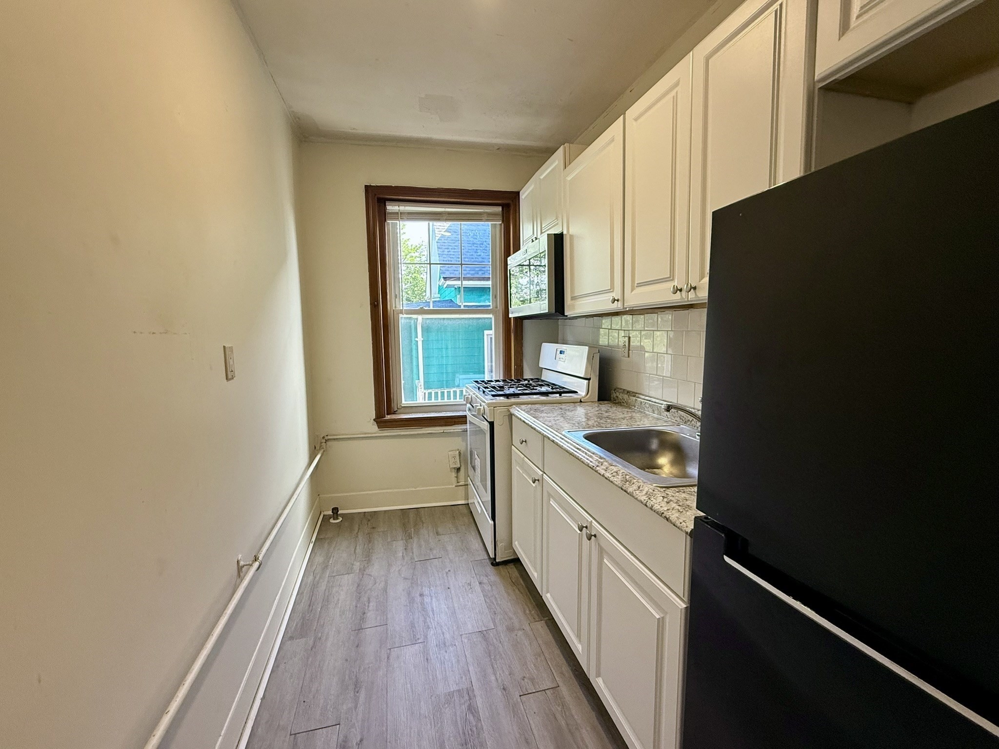68 Linden St # 34 Property Photo 4