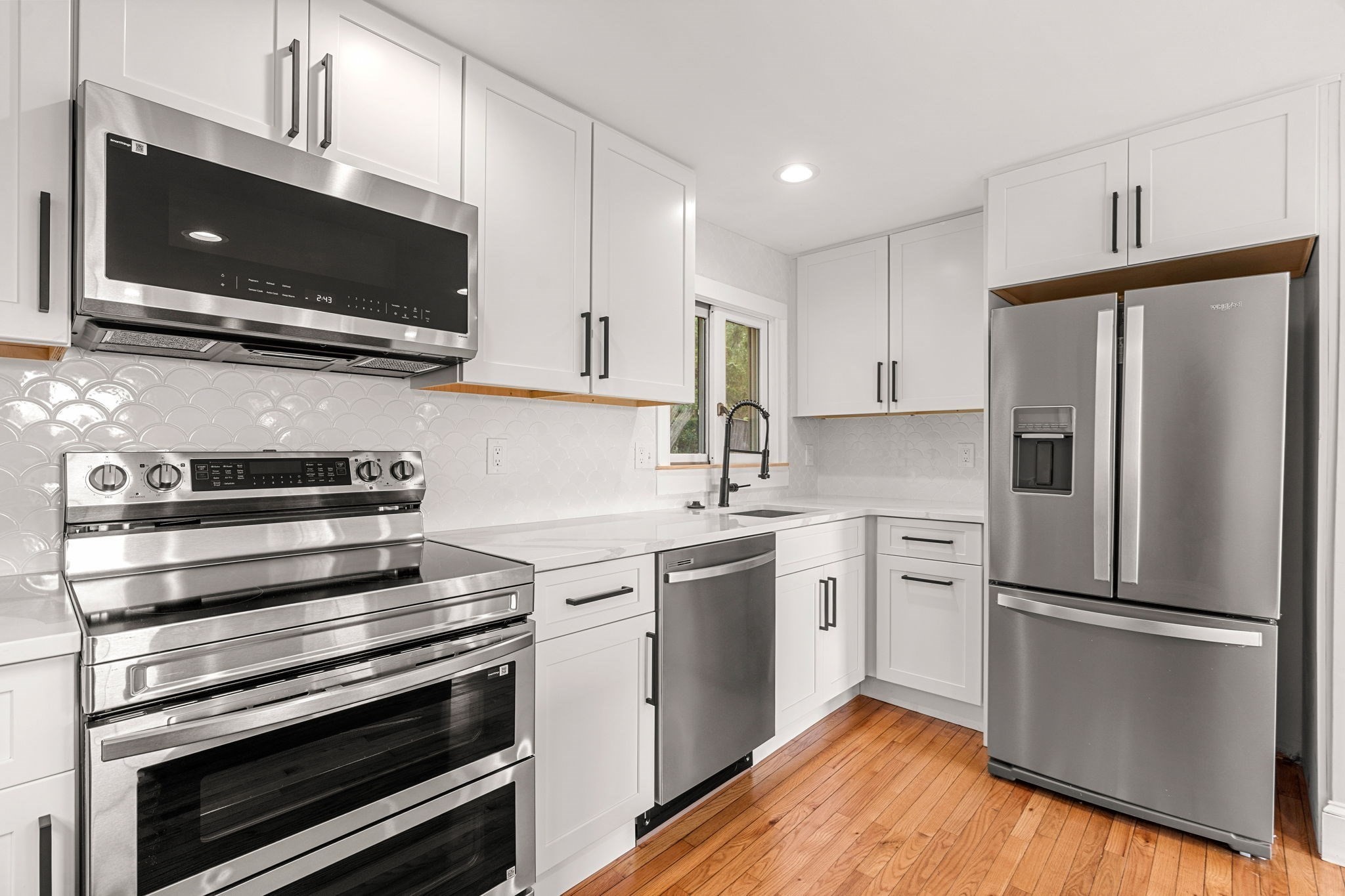 17 Cottage Street Property Photo 3