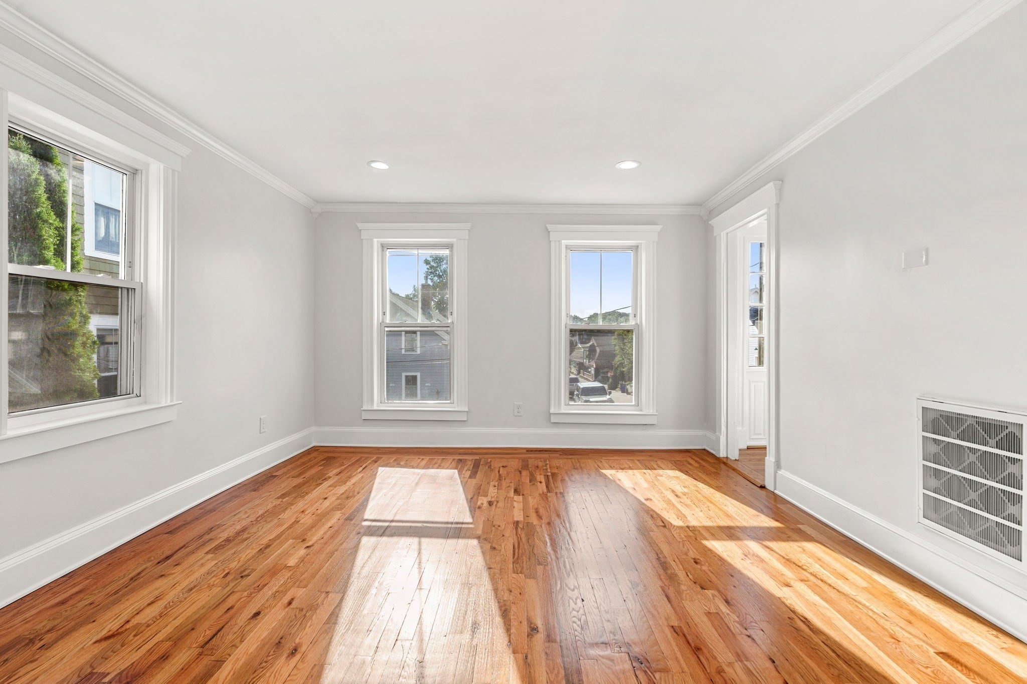 17 Cottage Street Property Photo 8