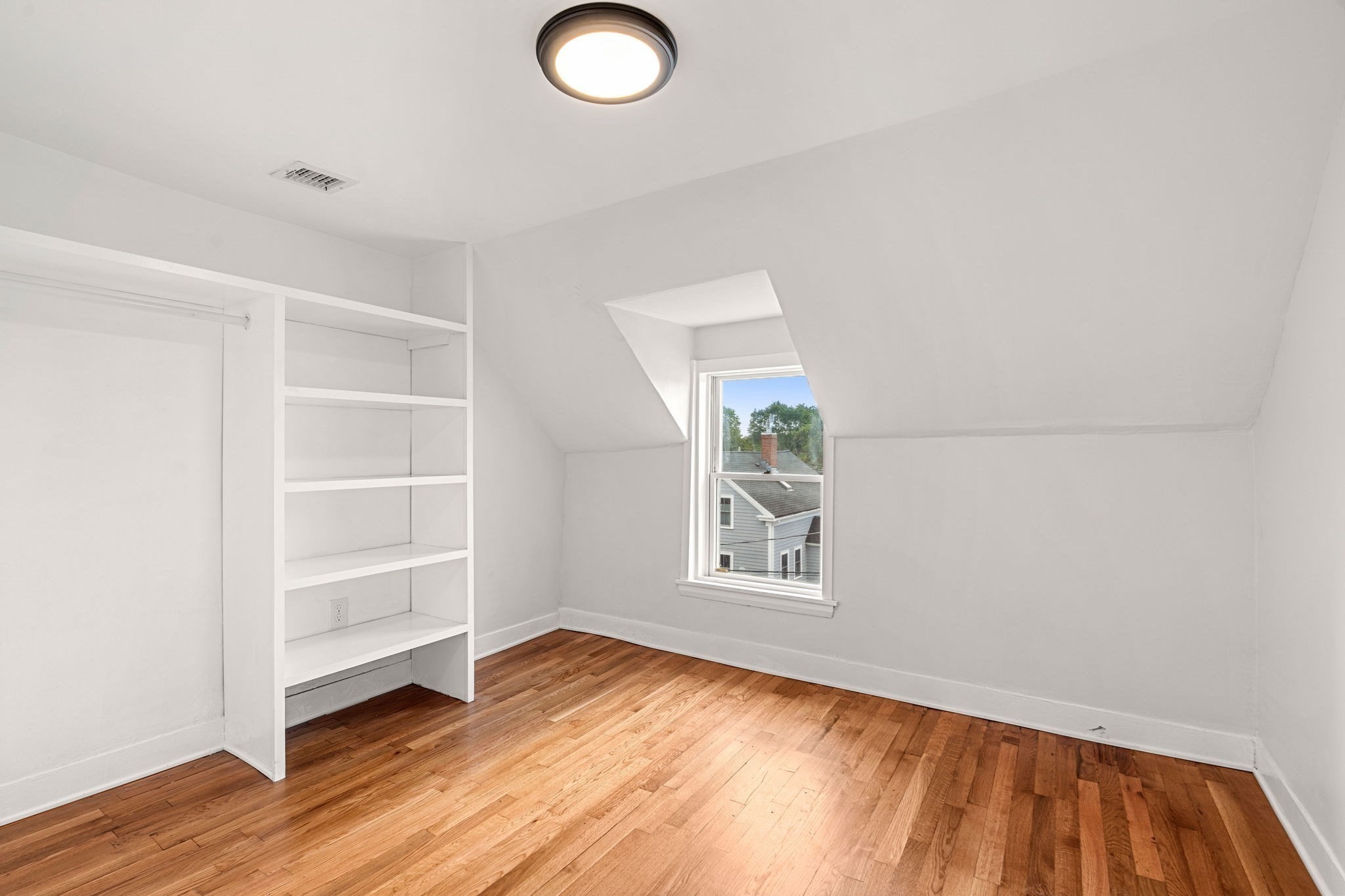 17 Cottage Street Property Photo 17