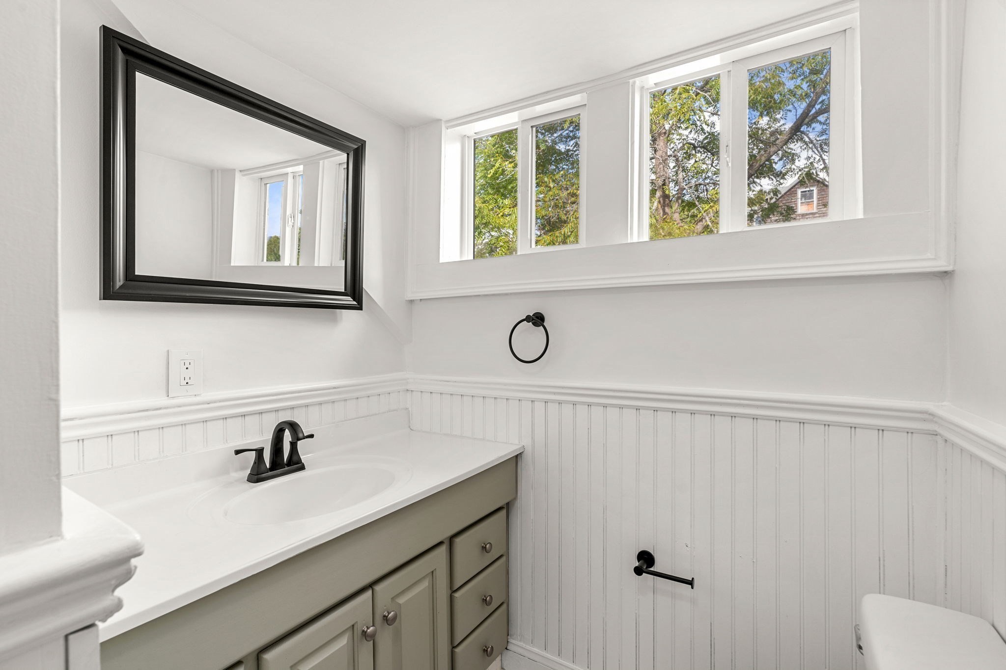 17 Cottage Street Property Photo 22