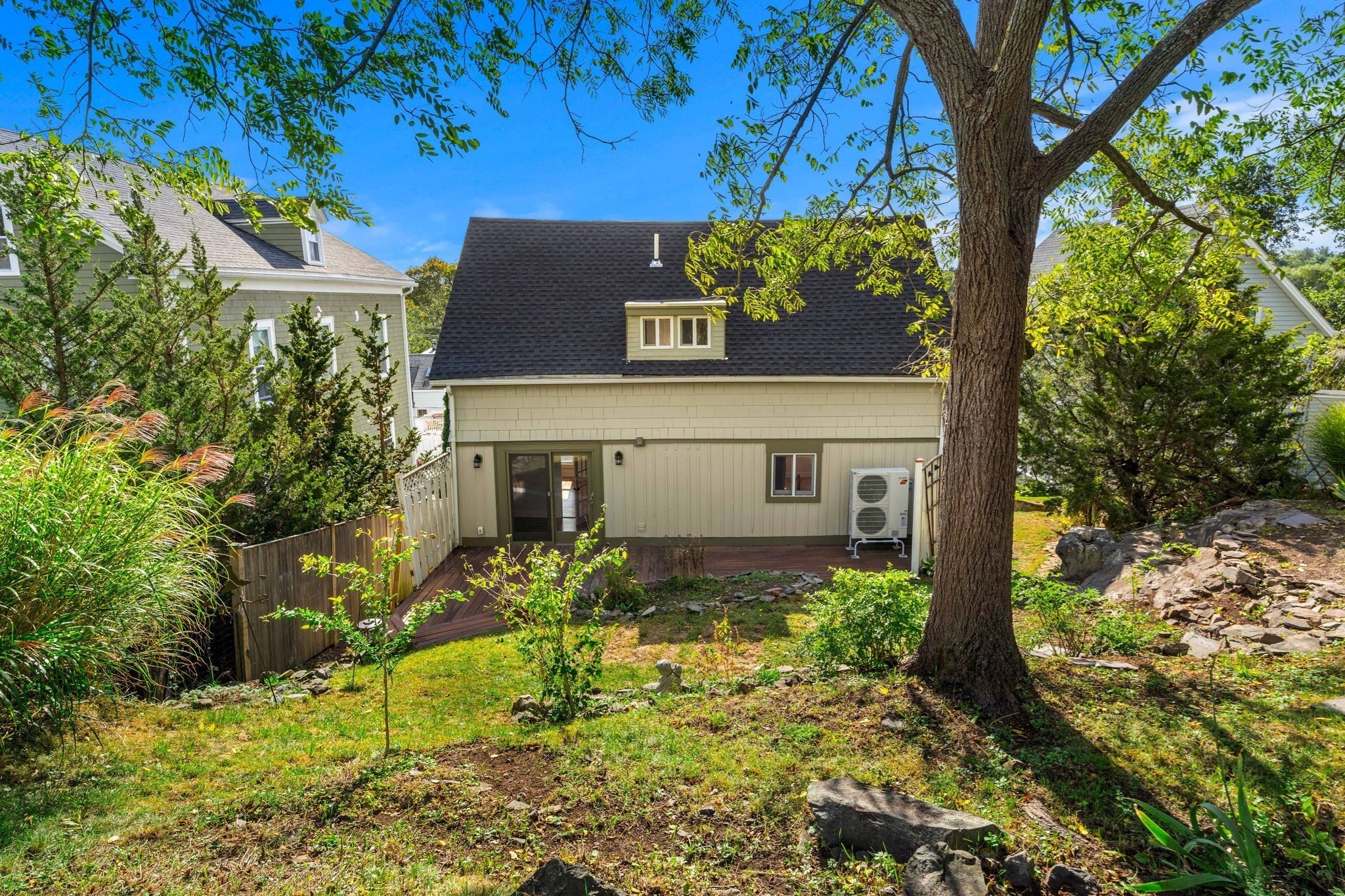 17 Cottage Street Property Photo 26