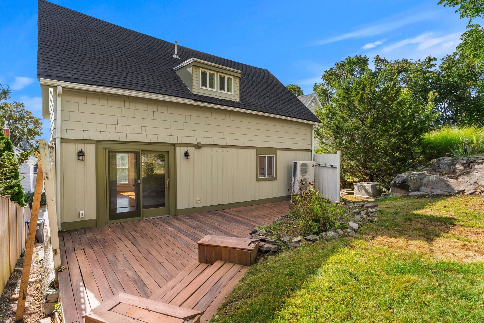 17 Cottage Street Property Photo 27