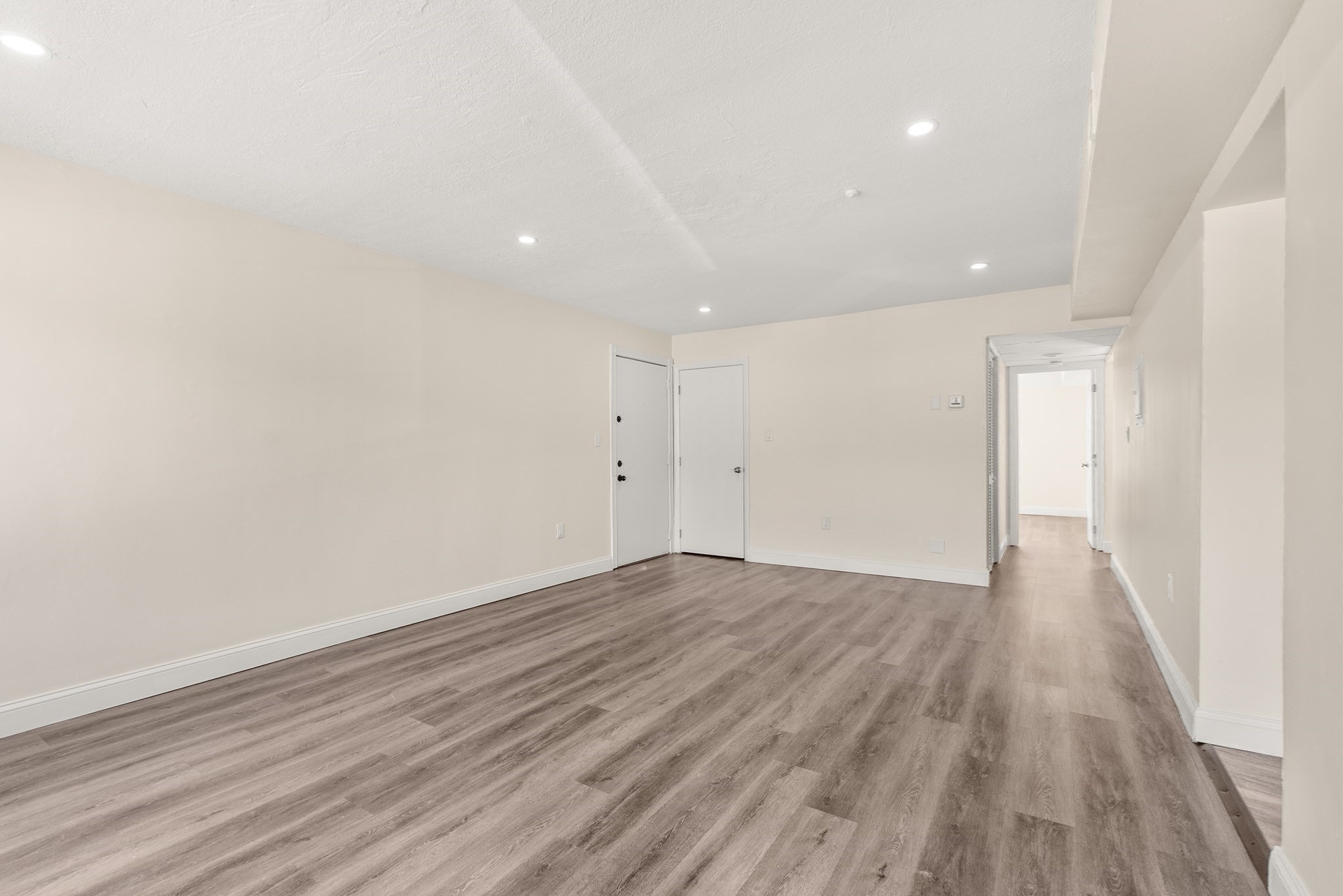 75 Colonel Bell Dr # 12 Property Photo 11