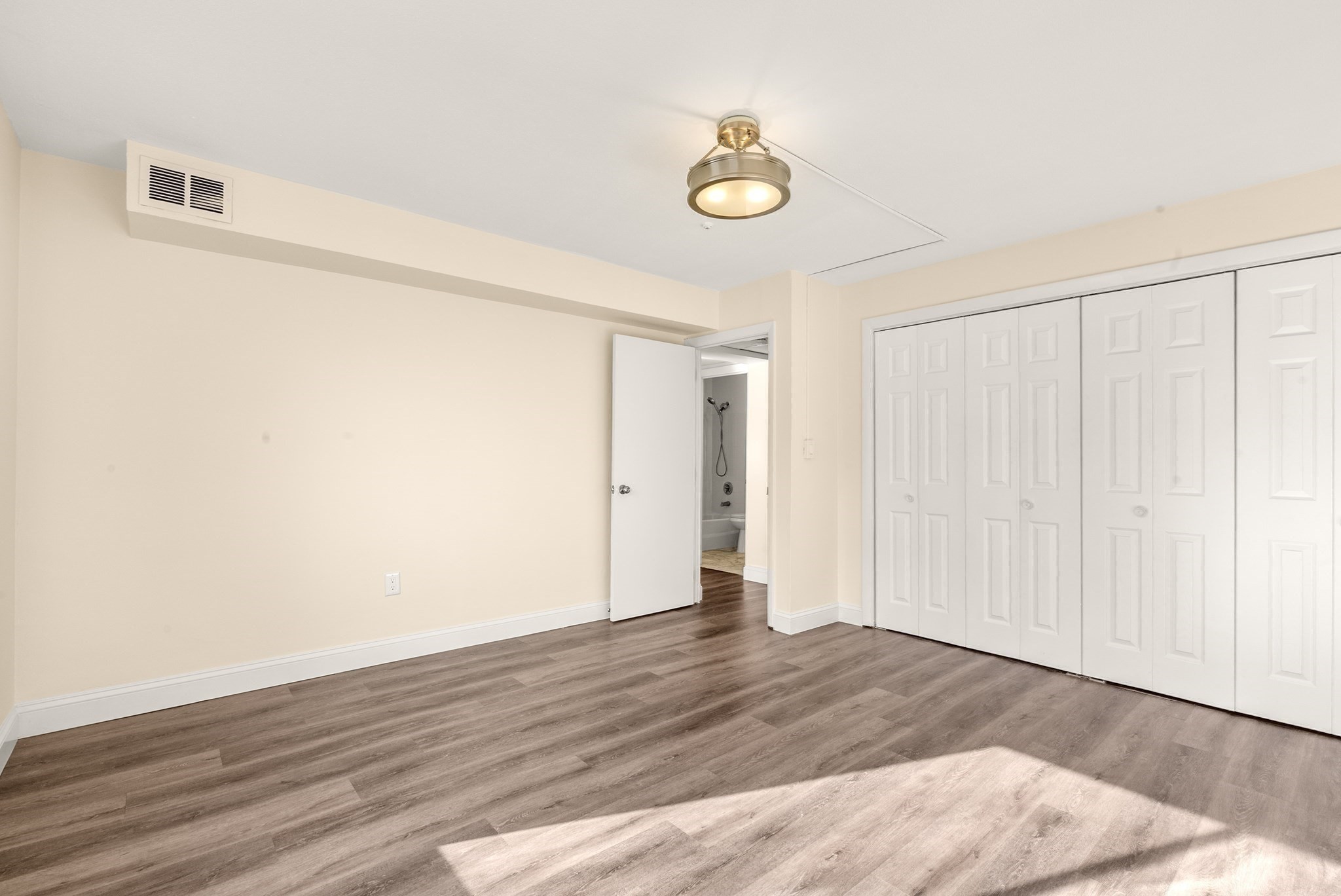 75 Colonel Bell Dr # 12 Property Photo 13