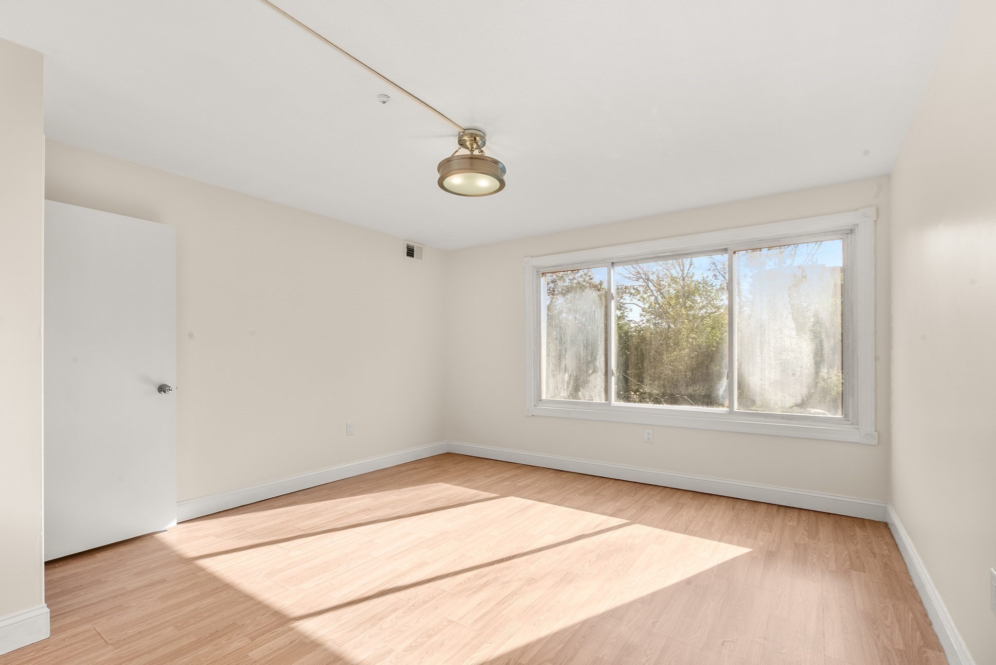 75 Colonel Bell Dr # 12 Property Photo 14