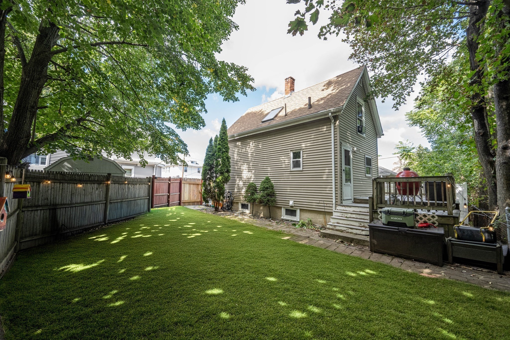 20 Ames St Property Photo 2