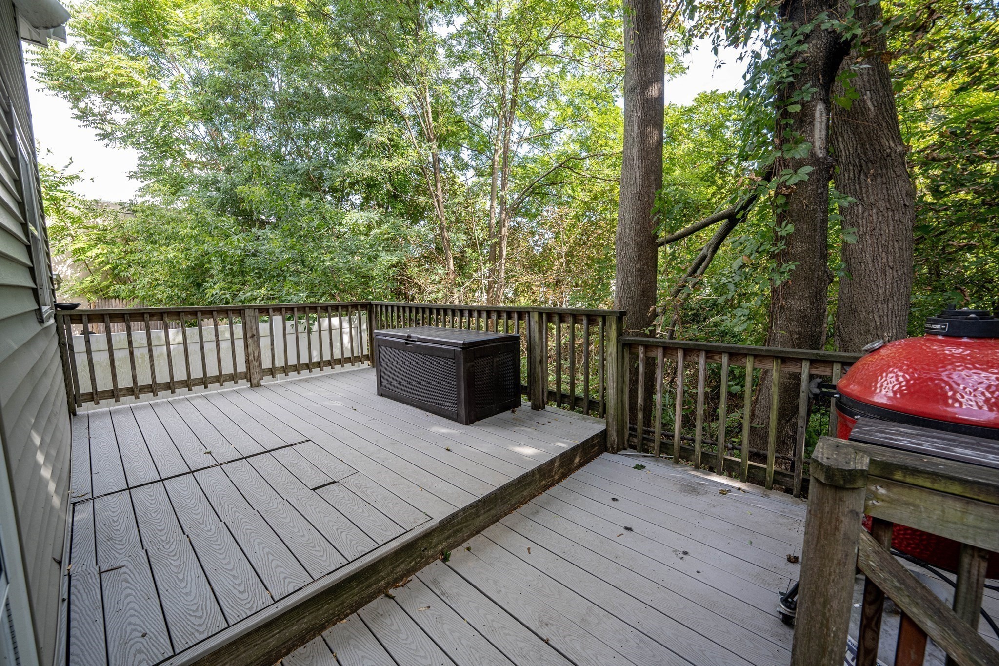20 Ames St Property Photo 5
