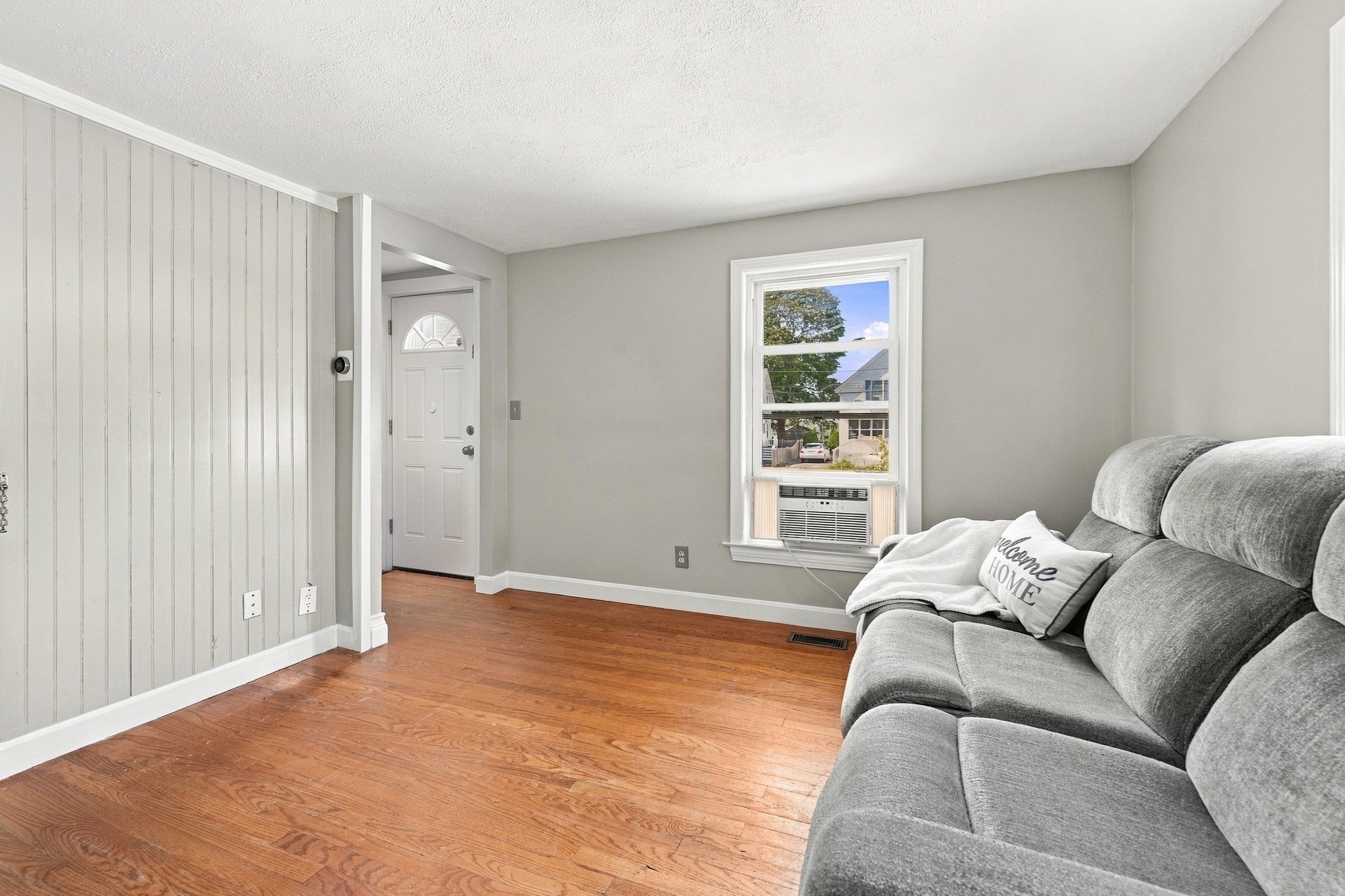 20 Ames St Property Photo 12