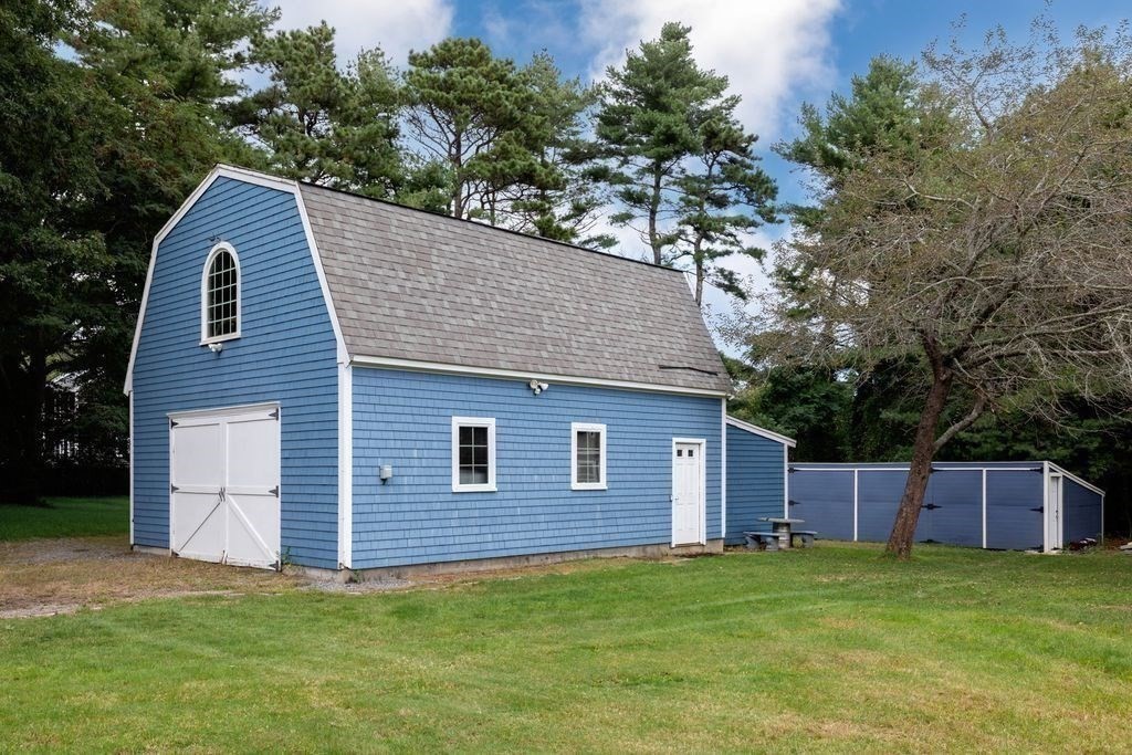 55 Bay Farm Drive Property Photo 37