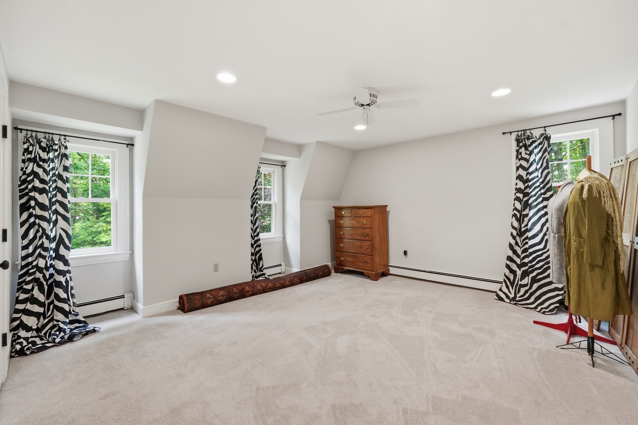 18 Village Green Ln Property Photo 33