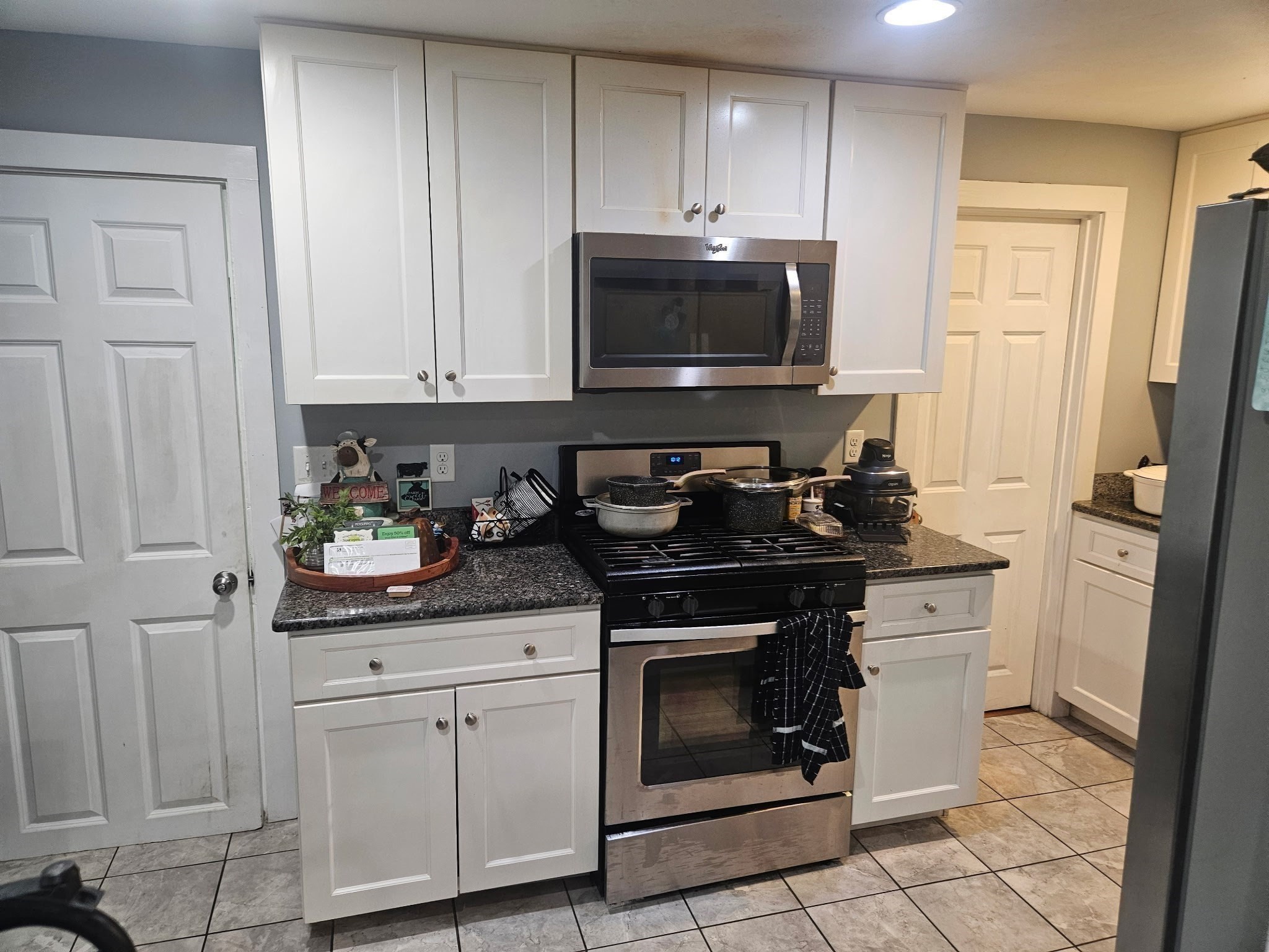 205 Stackpole Street Property Photo 6