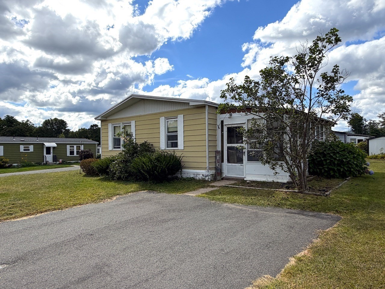 2 Jeffrey Lane Property Photo 6